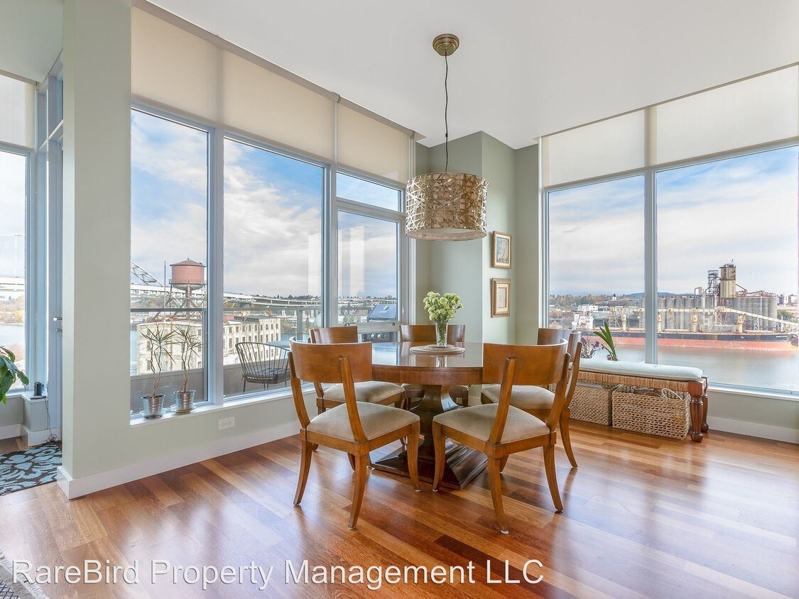 Foto principal - 949 NW Overton St
