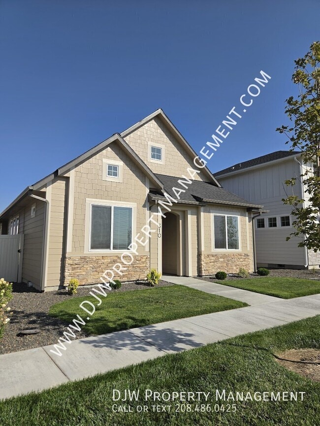 Building Photo - 310 Mayfield Spgs
