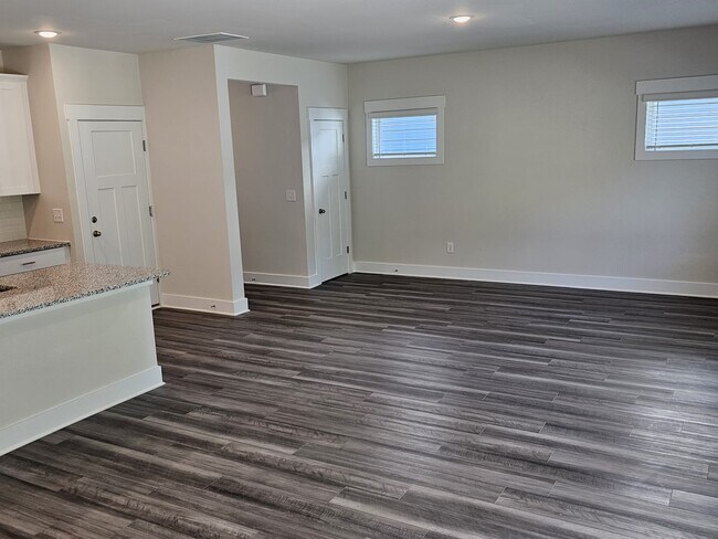 Foto del edificio - 224 Lanyard Ln