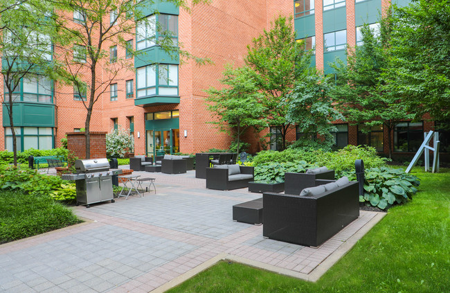 Foto del edificio - Symphony Center Apartments