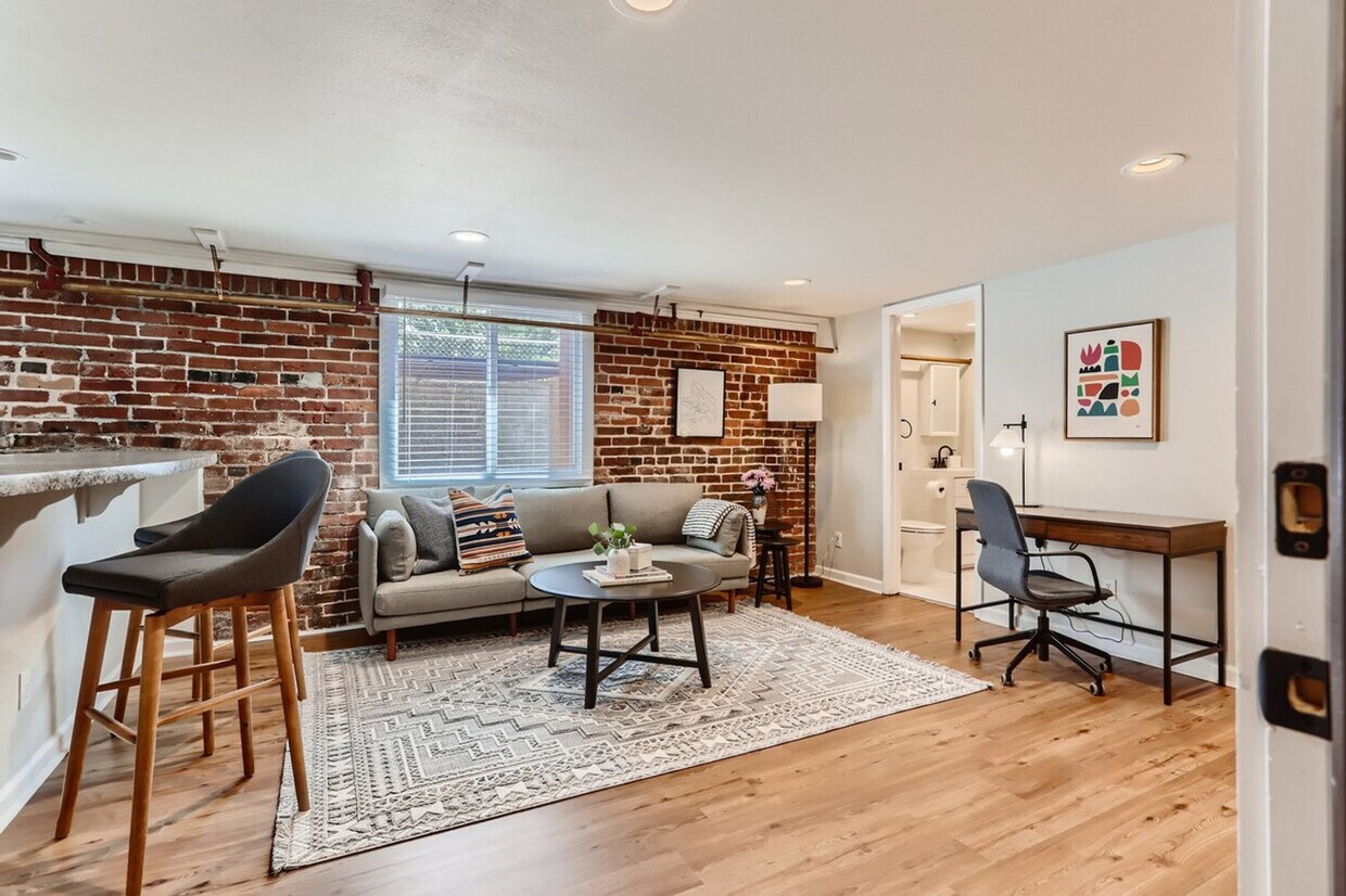 Foto principal - 2805 E 16th Ave