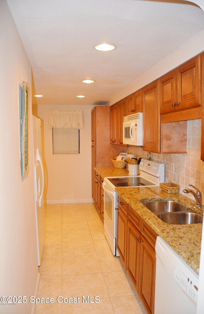 Foto del edificio - 500 Palm Springs Blvd