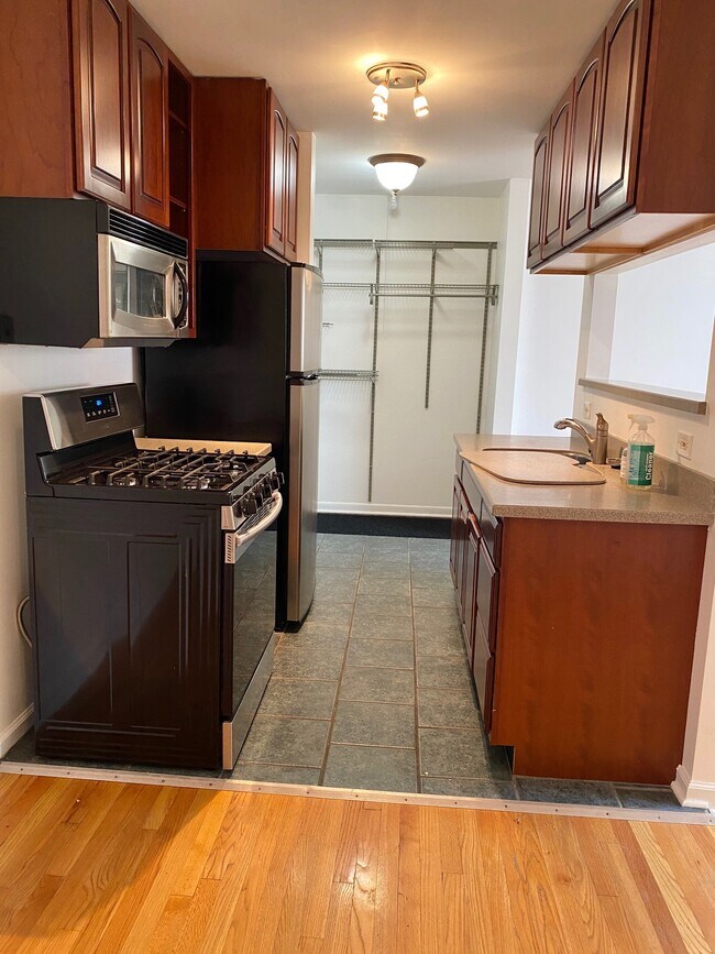 Foto del edificio - 505 W Melrose St