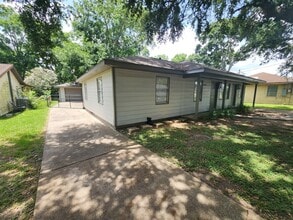 Building Photo - 610 Tovrea Rd