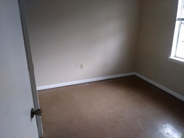 Building Photo - 105 Primrose Apt. #4