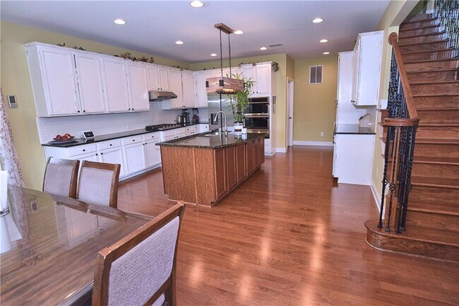 Building Photo - 3707 Guildhall Trail