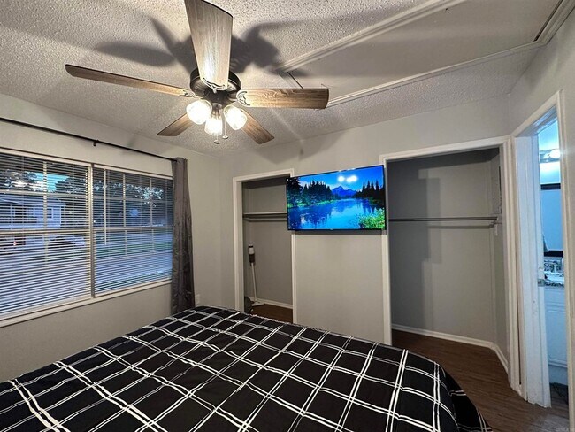 Foto del edificio - 3800 Pine St