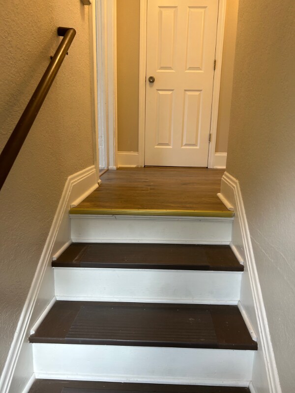 Building Photo - 2032 Manitou Ave