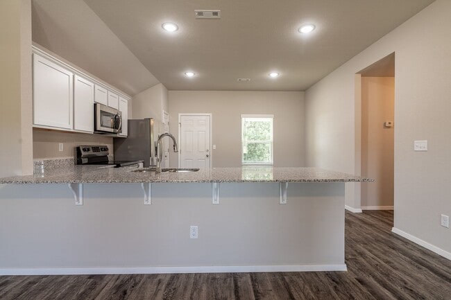 Building Photo - 3BR Home in Great Location! Close to UofA!