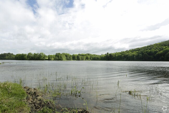 Lonvale Gardens Alquileres En Amesbury Ma Apartamentos Lake Gardner Lonvale Gardens