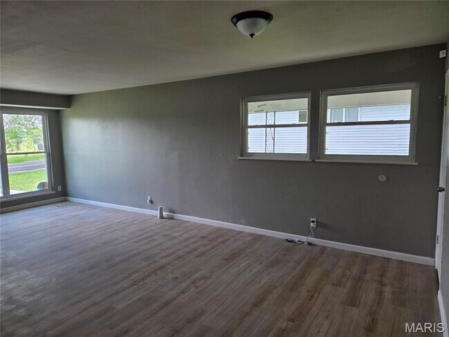 Foto del edificio - 10458 Spring Garden Dr