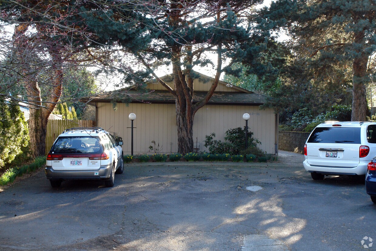 Primary Photo - 6332-6336 NE 45th Ave