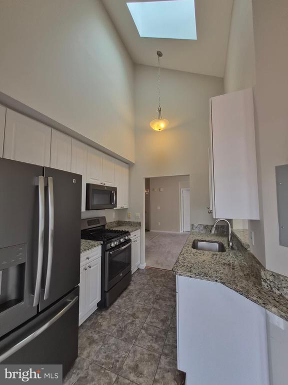 Foto del edificio - 5916 Founders Hill Dr