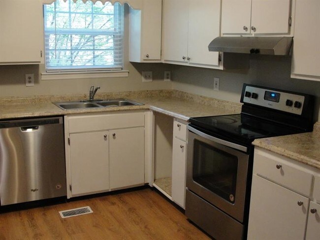 Foto del edificio - 6354 Shannon Pkwy