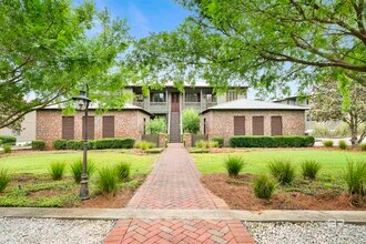 Building Photo - 32491 Water View Dr E