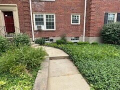 Building Photo - 2642 Landor Ave