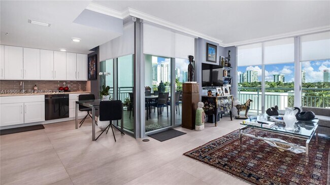 Foto del edificio - 2021 SW 3rd Ave