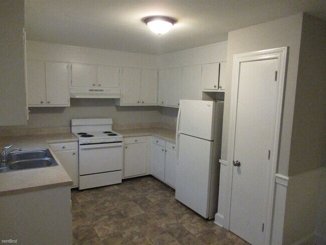 Building Photo - 2 br, 1 bath  - Hunting Ridge Apartments