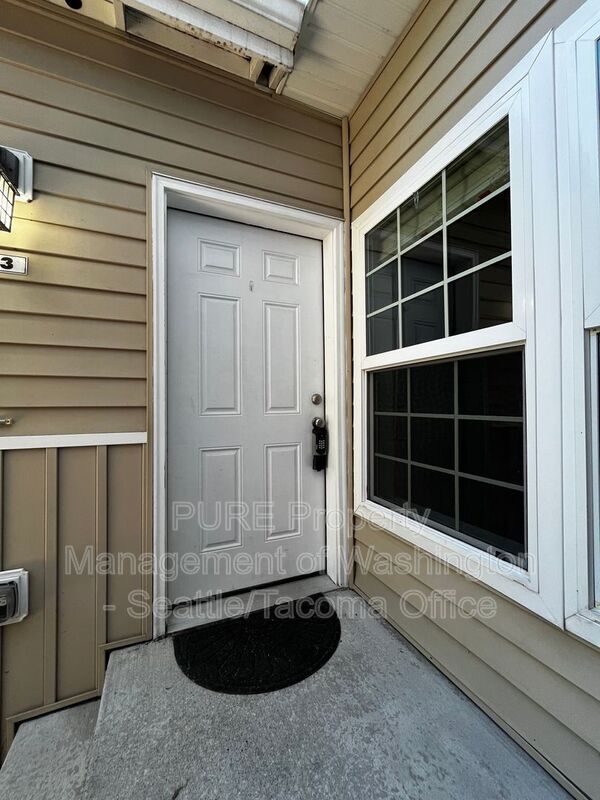 Foto del edificio - 617 7th St SE