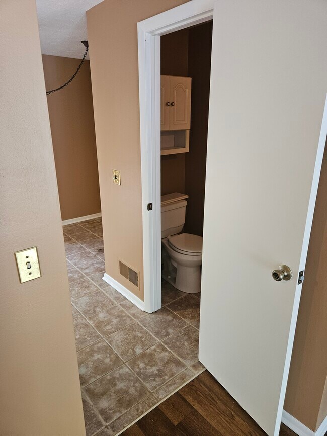 1/2 bath on Main Floor - 64 Penn Ln