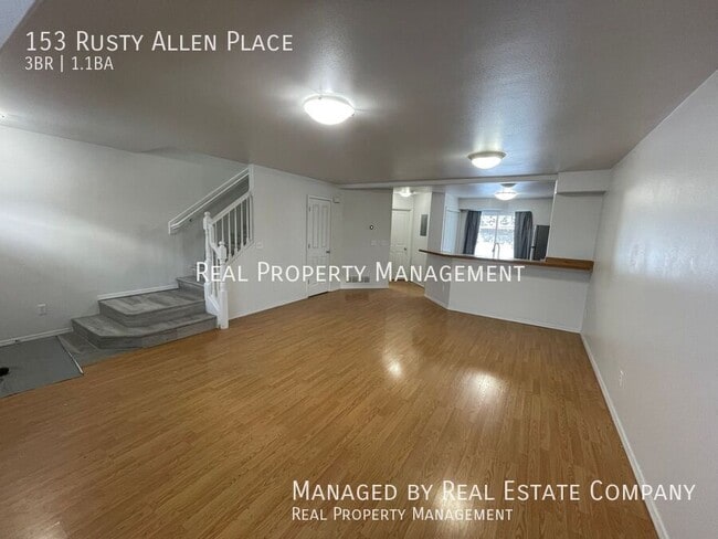 Foto del edificio - 153 Rusty Allen Pl