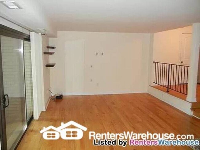 Foto del edificio - 10860 Bucknell Dr