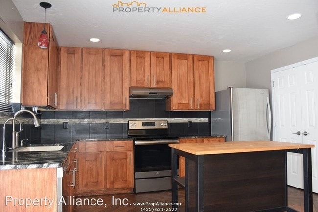 Foto del edificio - 5812 Sagebrook Dr