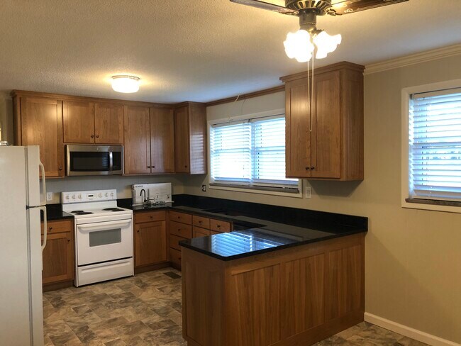 Building Photo - 373 Co Rd 64