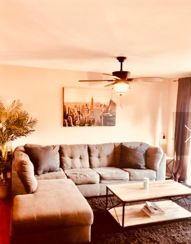 Building Photo - 360B Delancey Pl