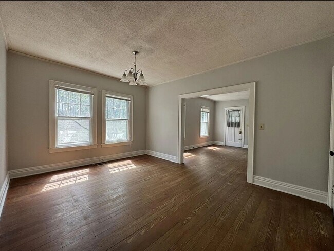 Foto del edificio - 2 bed 2 bath Home - Close to Downtown and ...