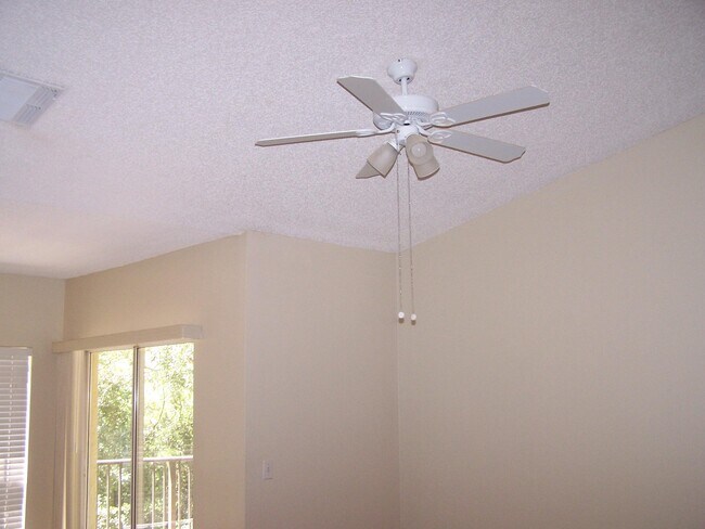 Foto del edificio - 10360 Fox Trail Rd S