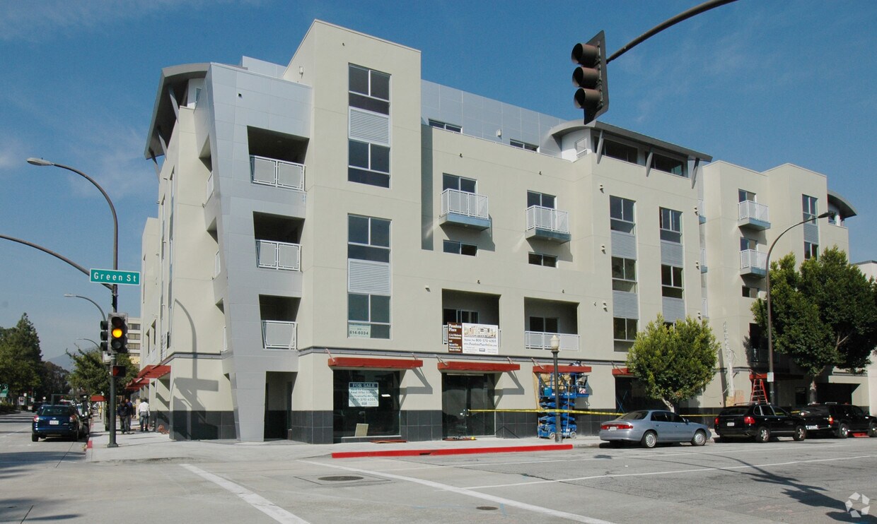 Foto del edificio - 155-169 W Green St
