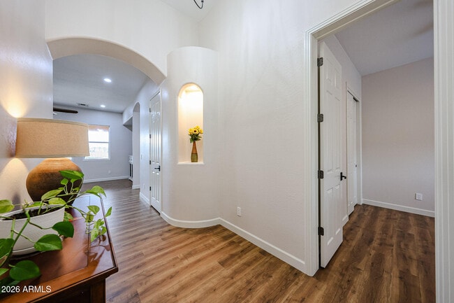 Building Photo - 14383 W Monte Vista Rd