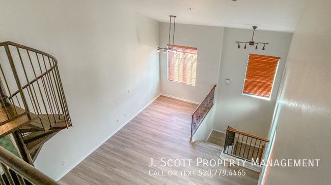 Building Photo - 746 N Laguna Dr