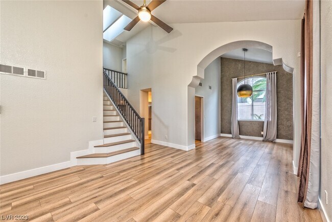 Building Photo - 2257 Pine Forest Ct