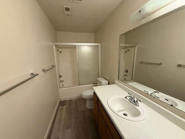 Foto del edificio - 8237 Sunrise Blvd