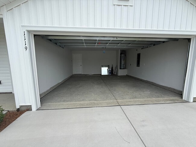 Building Photo - 1119 Cooper Hawk Ln SW