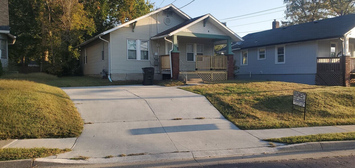 Primary Photo - 2 bd, 2 bathroom house, central west Colum...