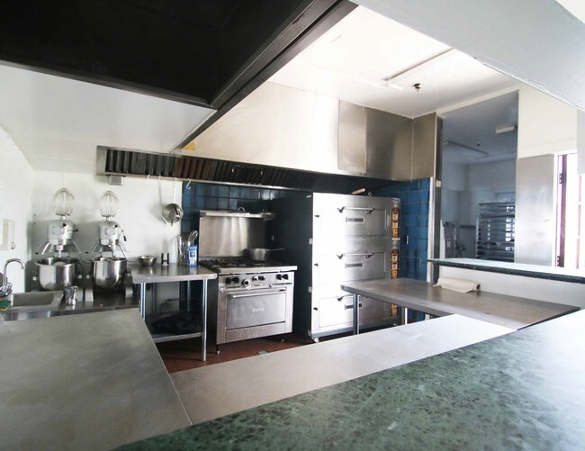 Interior Photo - 1259-1261 Folsom St