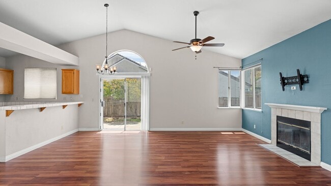 Building Photo - 957 McCoy Creek Cir