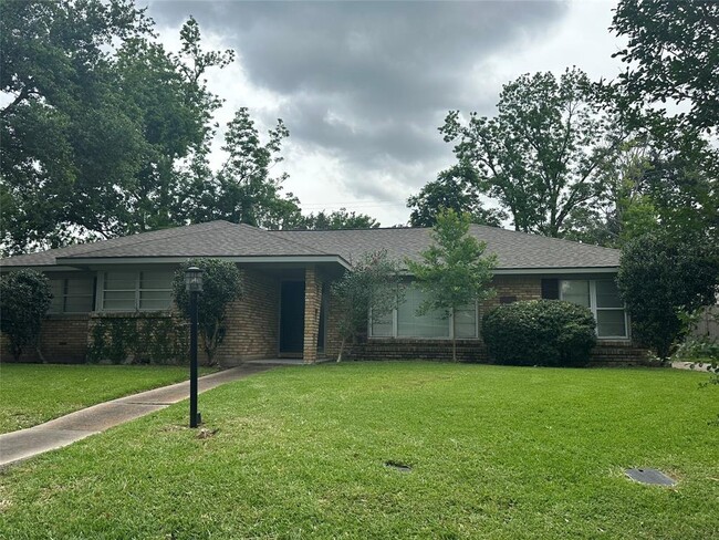 Foto del edificio - 3611 Broadmead Dr