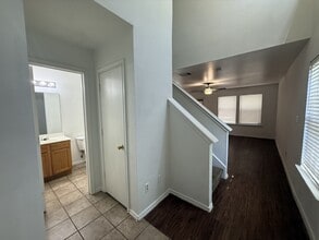 Building Photo - 1002-1002 Sagewood Trail