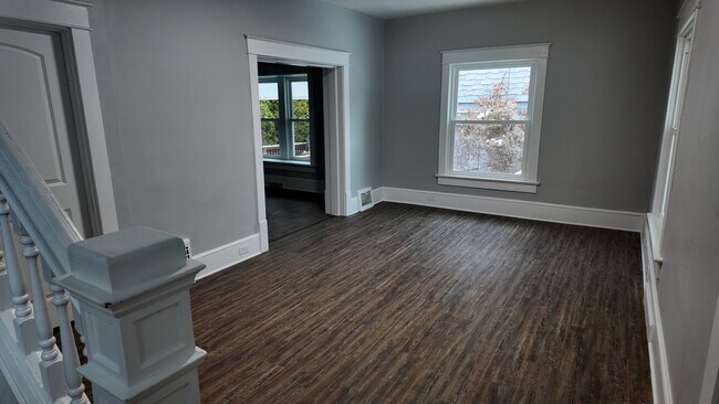 Foto del edificio - 110 Myers Ave