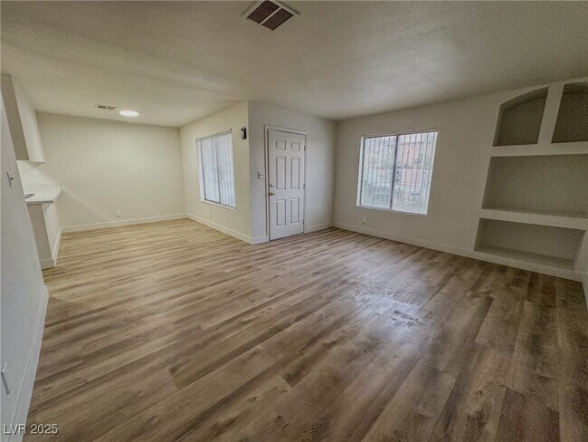 Building Photo - 6932 Kilgore Dr