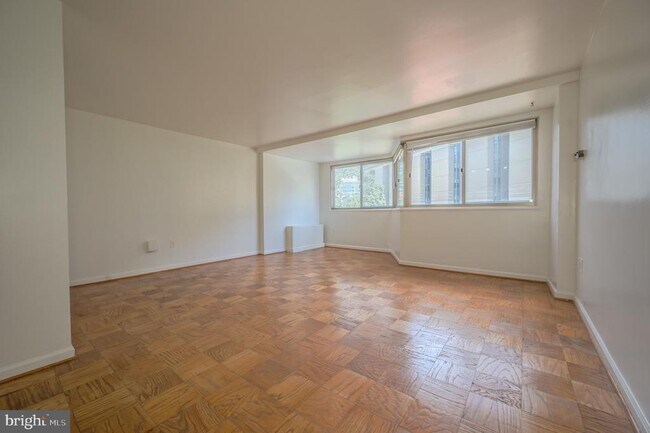 Foto del edificio - 922 24th St NW