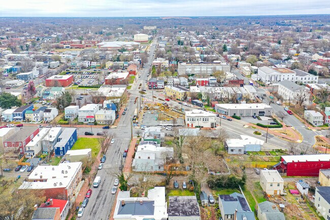 Foto aérea - 2416 Jefferson Ave
