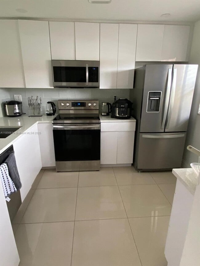 Foto del edificio - 8838 W McNab Rd