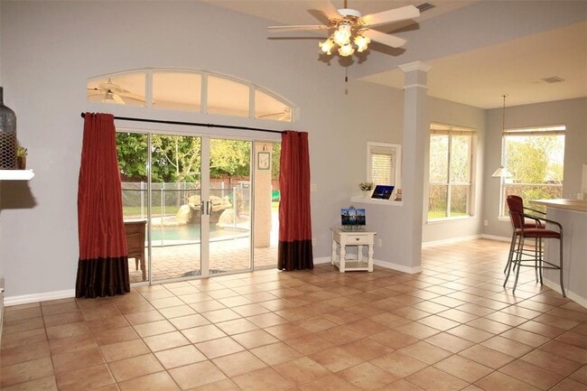 Building Photo - 10915 Piping Rock Cir