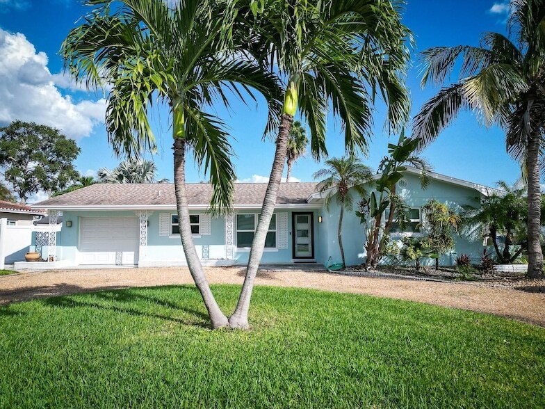 Foto principal - 10133 4th St E