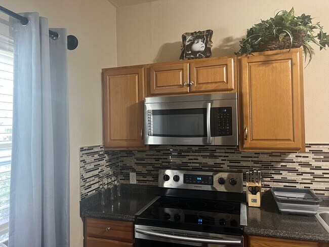 Foto del edificio - 14014 Summer Ash Ln